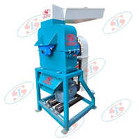 Copra Coconut Cutter And Oil Seed Cake Cutter - Capacity: 700 Kg/day
