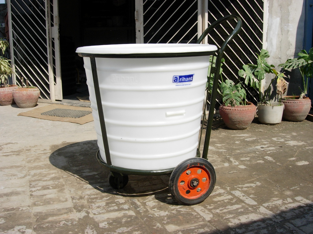 Round Open Top Tank With Trolley - Capacity: 300 Ltr