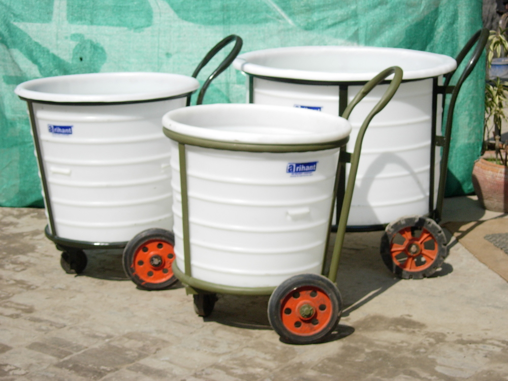 ROUND OPEN TOP TANK WITH TROLLEY 300 LTR