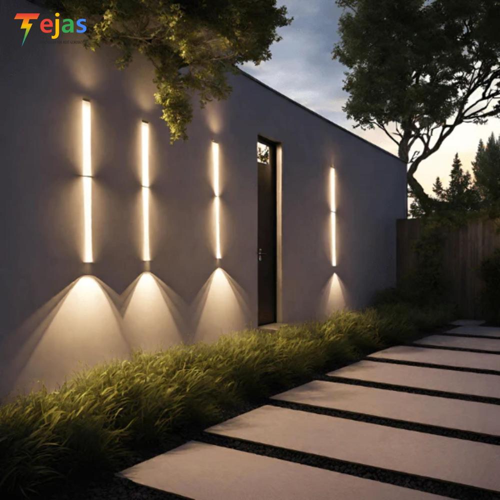 4-way Beam Light - Color: Black