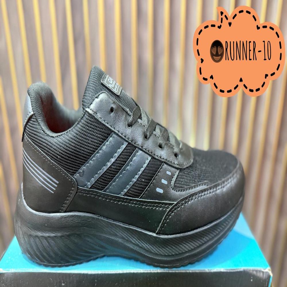 sports shoes