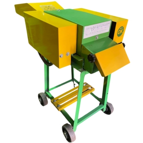 Chaff Cutter / Kutti Machine - Capacity: 300-600 Kg/hr