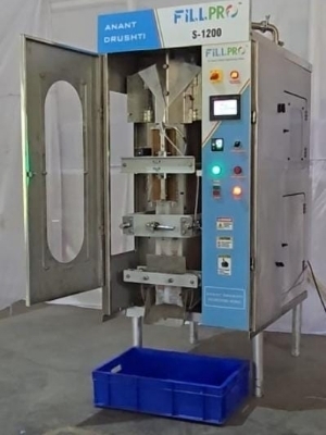 Automatic Milk Packing Machine Fillpro S-1200 - Capacity: 1200 Pouch/ Hour Pcs/Hr