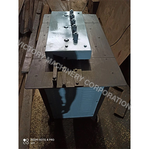 Lock Forming Machine - Automatic Grade: Semi-Automatic