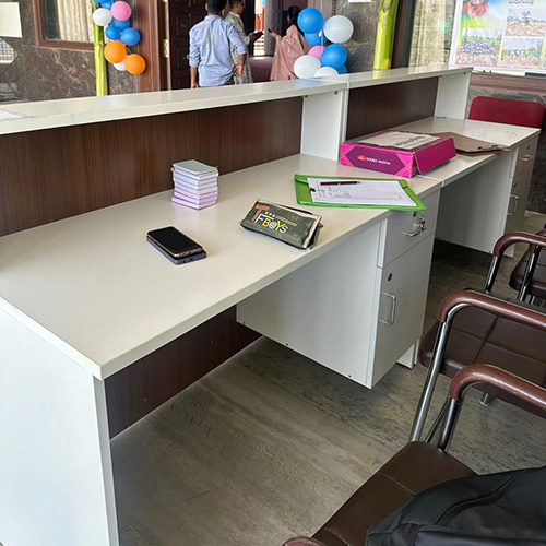 Modular Reception Table - Assembly: No Assembly Required