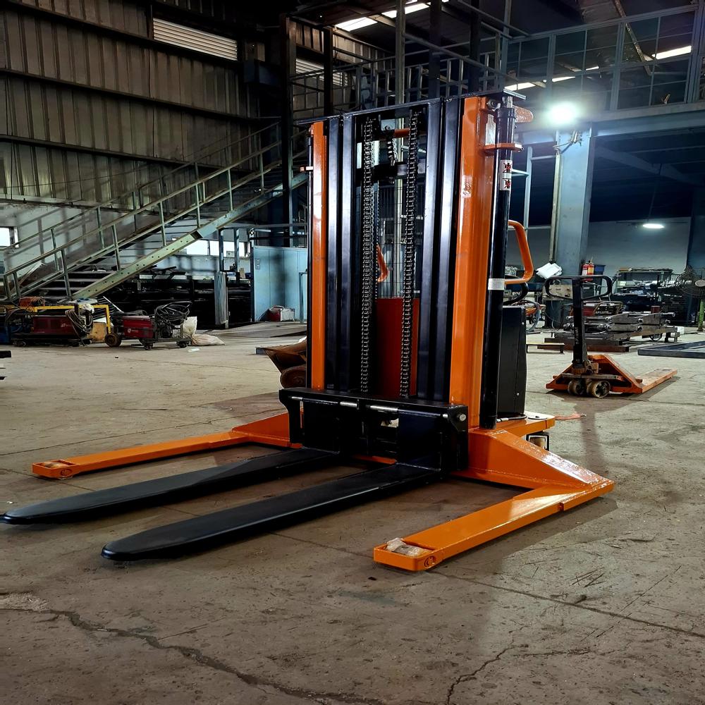HYD. SEMI ELECTRIC STACKER [1 TON/ 3.0 Mtr]