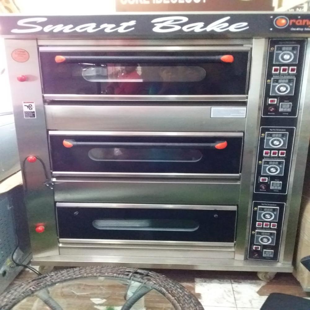 Triple deck oven 