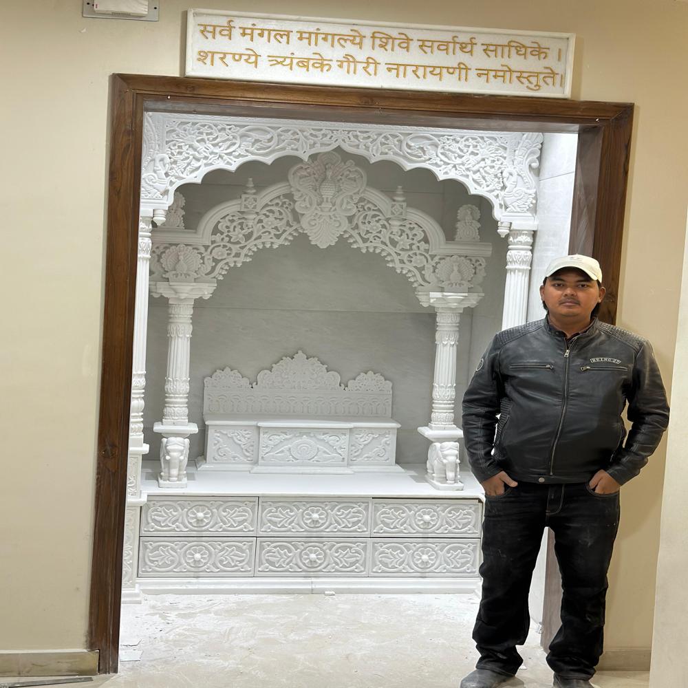 Marble Pooja Mandir - Dimension (L*w*h): 5 Foot (Ft)