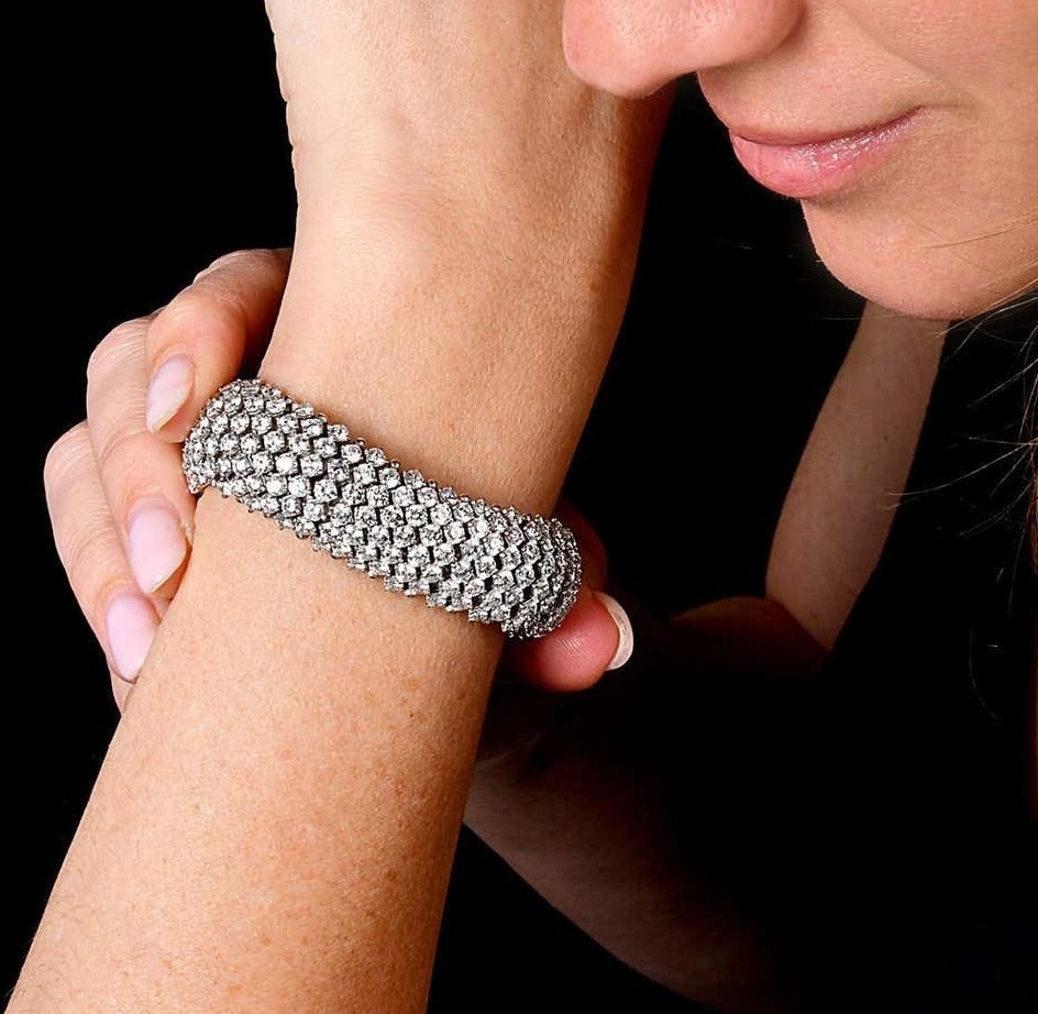 Round Cut Lab Grown Diamond Statement Bangle Bracelet in 18k White Gold