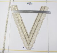 EMBROIDERY NECK PATCH