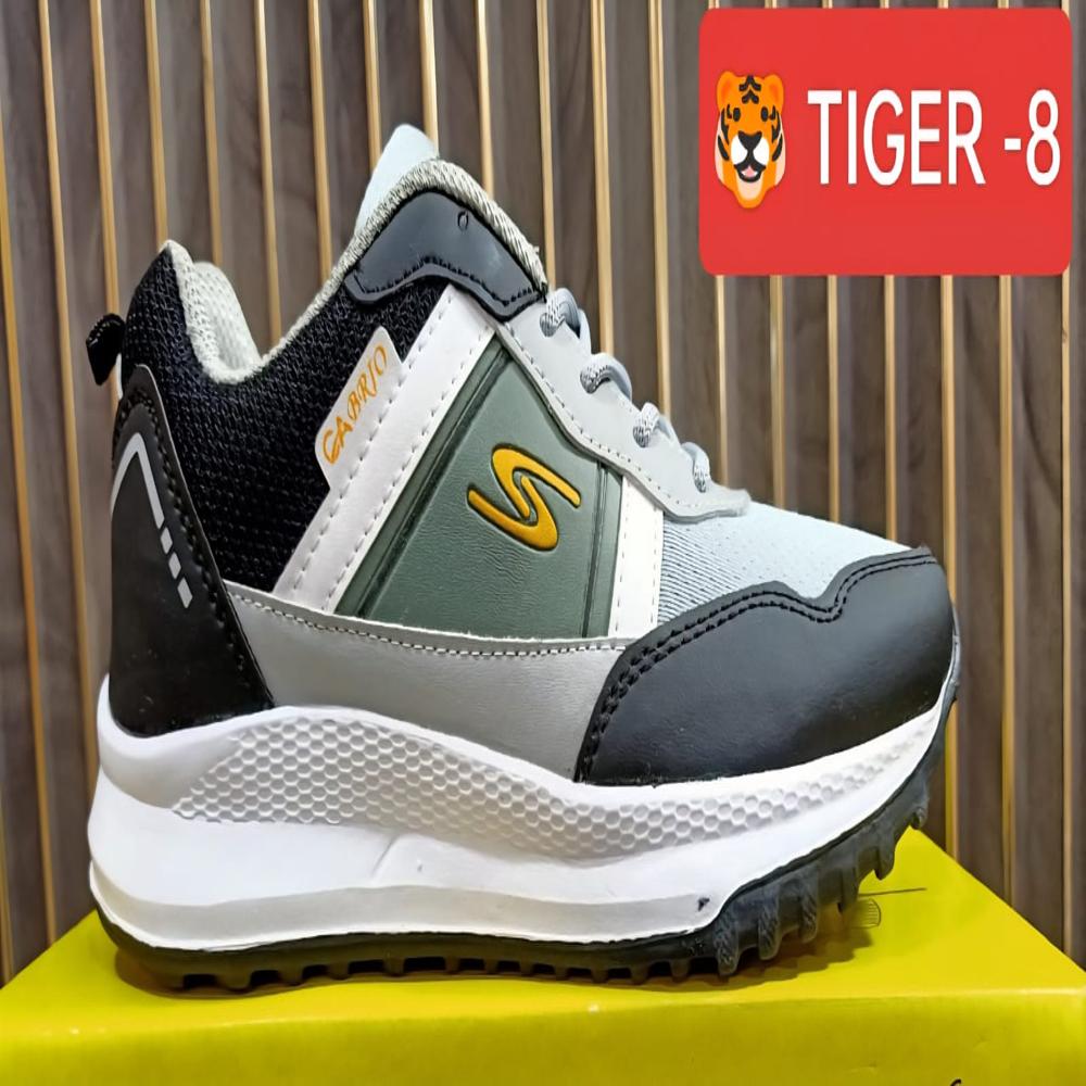 Men Lace Up Sport Shoes - Color: Black Red