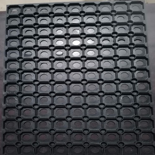 Black rubber Hollow Door Mat Size(45x75)
