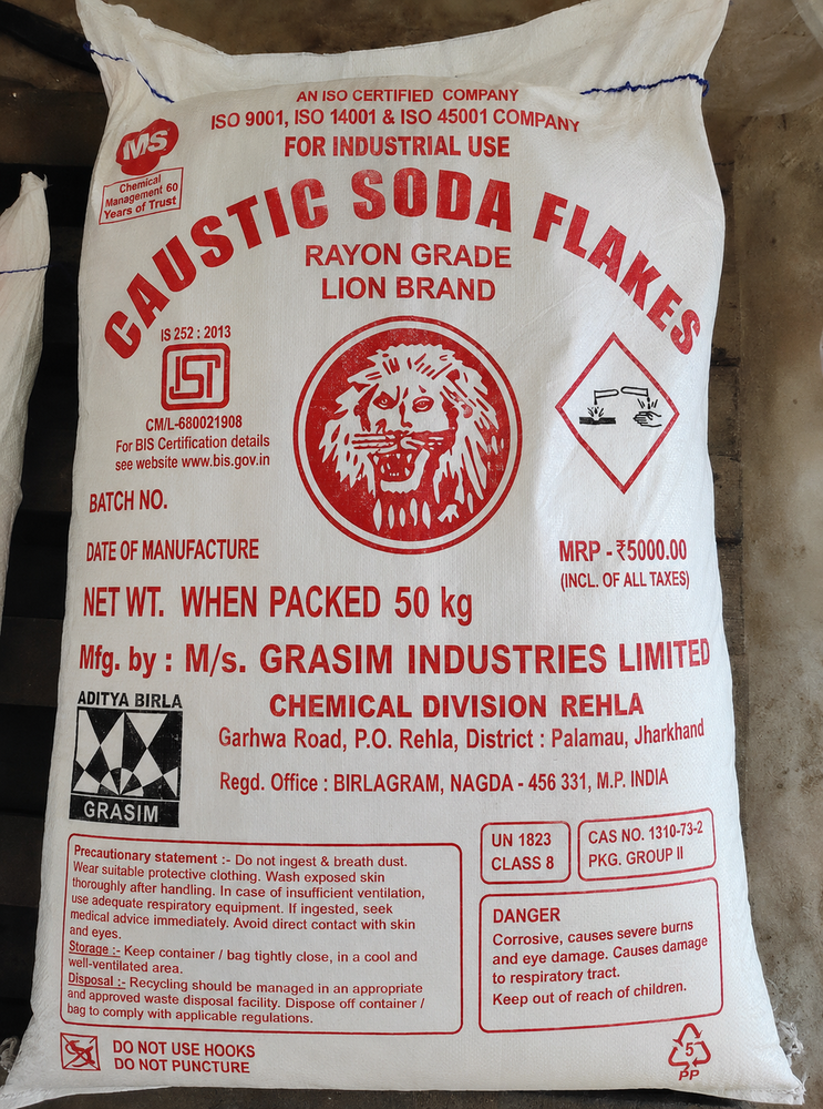 Caustic Soda - Caustic Soda Flakes | Ideal for Textile Dyes, High Purity, Versatile Usage in Dyeing Processes, Effective in Color Fixation