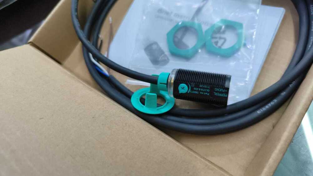 PEPPERL FUCHS PROXIMITY SENSOR, GLV18-8-450/115/120