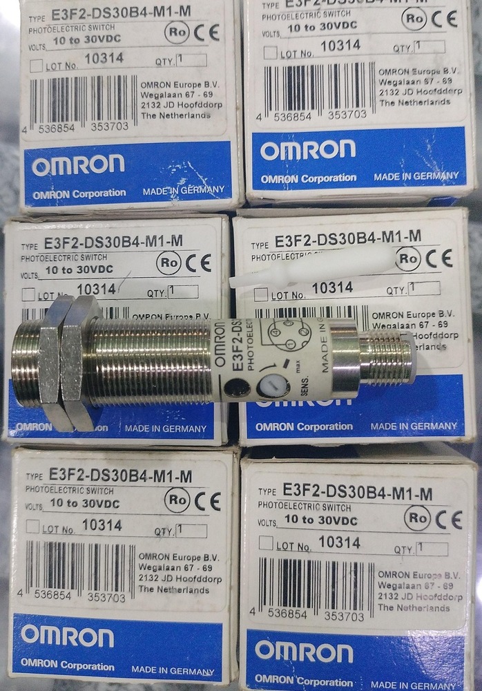 OMRON PHOTOELECTRIC SENSOR 10 TO 30VDC, E3F2-DS30B4-,E3F2-DS30B4-P1M1-M