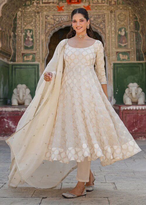 Design Ledies simple gown