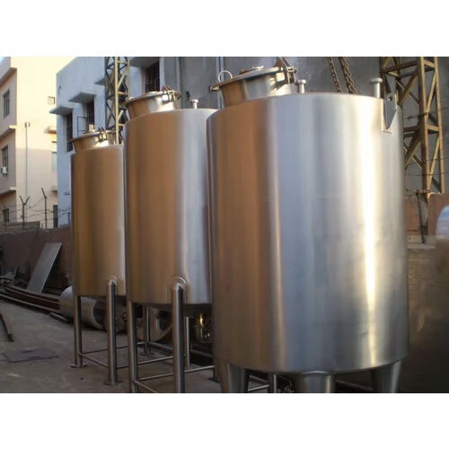 Vertical Milk Storage Tank - Capacity: 5000-10000 Ltr