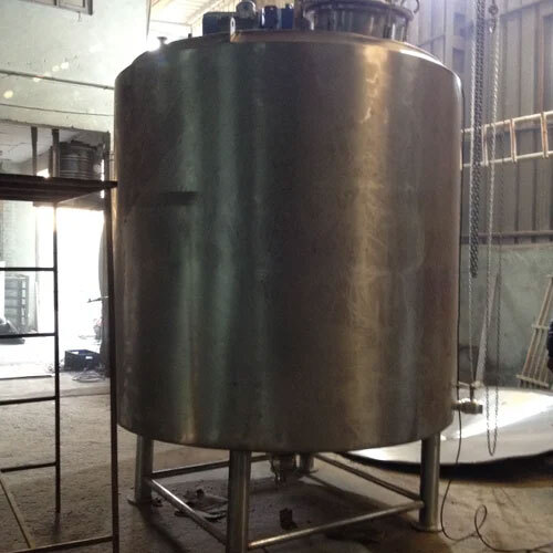 Industrial Fermenter - Capacity: 8000 Ltr