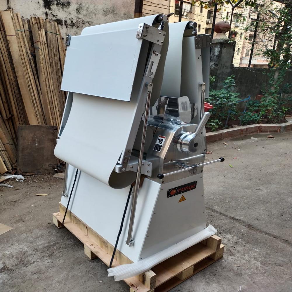 Dough Sheeter - Table Top & Floor Conveyor Belt 430x2030 Multi-color Semi-automatic Electric Power 1mm Thickness 380v Voltage 1-year Warranty