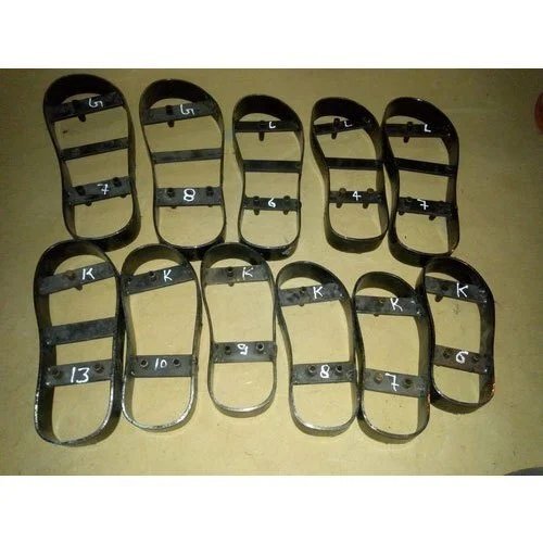 Manual Slipper Making Machine - Capacity: 10 Piece Per Min Pcs/min