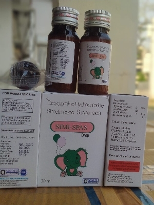 Dicyclomine with simethicone