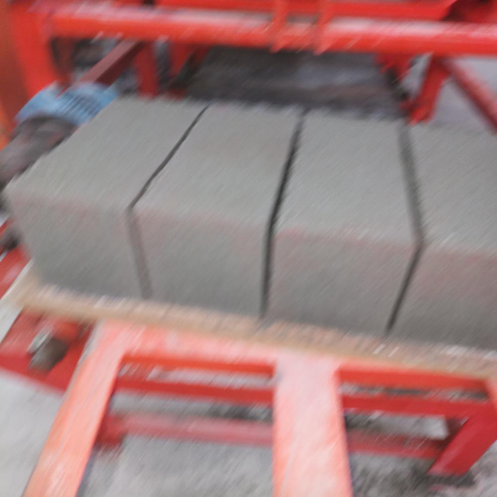 Hydraulic solid Block Making Machine