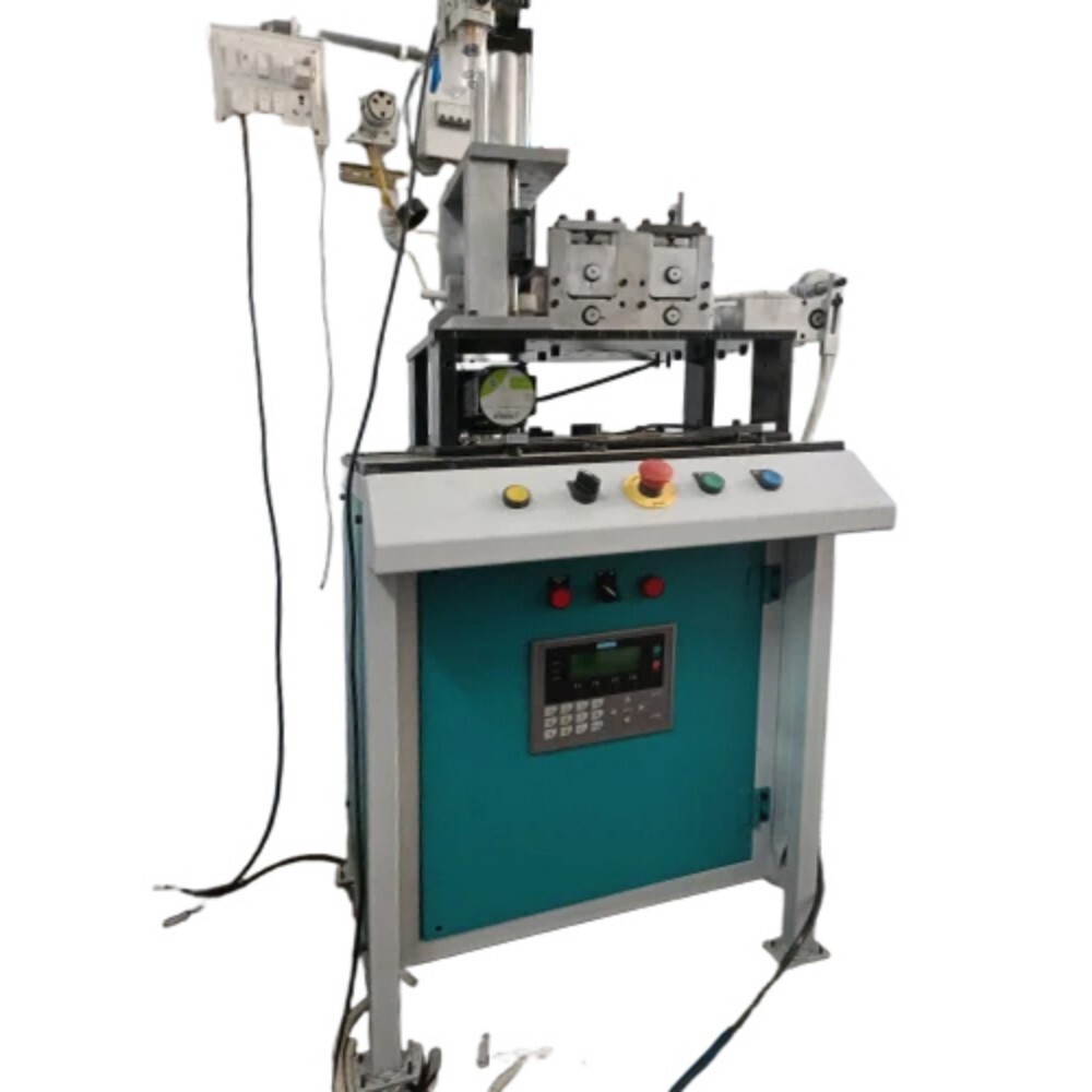 Ptmt Pipe Cutting Machine - Capacity: 150 Kg/Hr