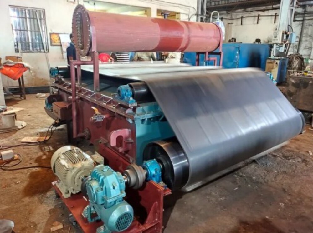 Oil Cooled Overband Magnetic Separator - Application: Sugar Plant