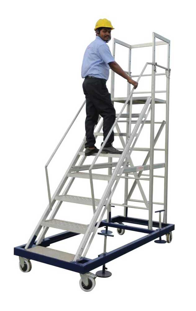 Aluminum Movable Ladder - Material: Aluminium