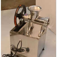 Chutney Making Machine Meat Mincer Grinder - Automation Grade: Semi-automatic