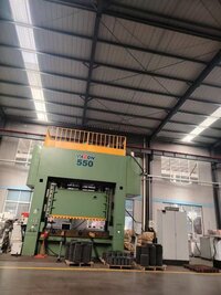 Used YADON 550T high speed press machine bolster 3000mm