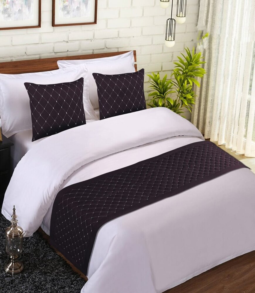 Quilted Synthetic Bed Runner - Color: White & Pink