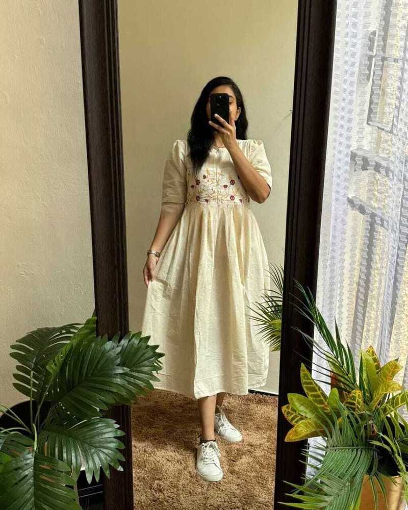Trendy Kurtis - Color: White