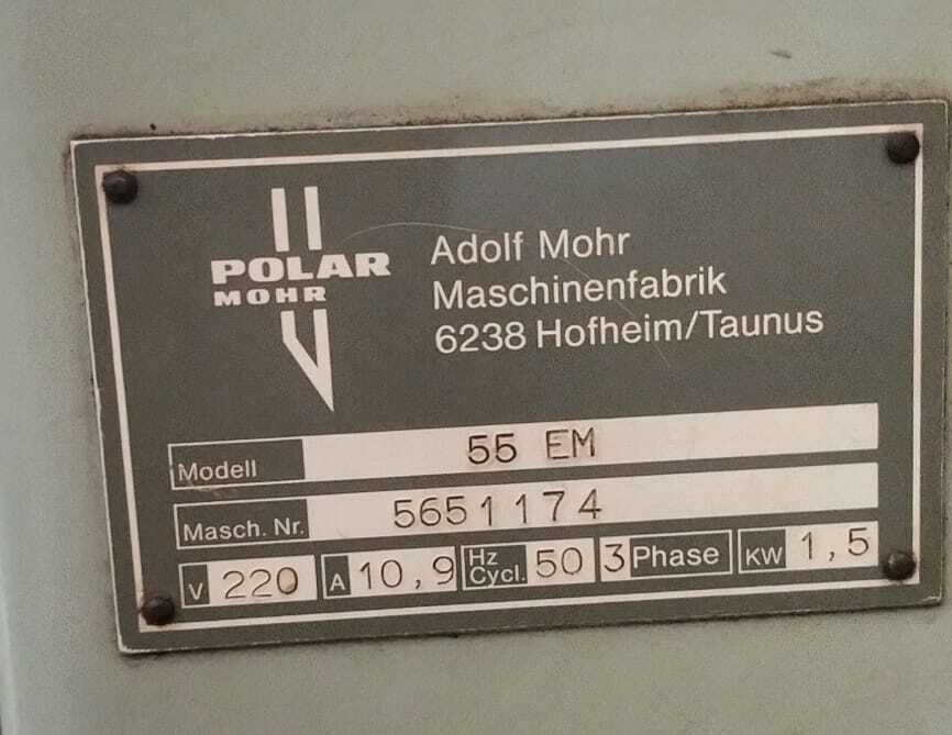 PAPER CUTTING MACHINE ( POLAR 55 EM )