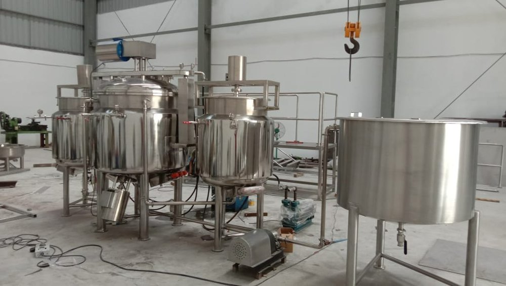 Oral Liquid Manufacturing Plant - Capacity: 500 Pcs/hr