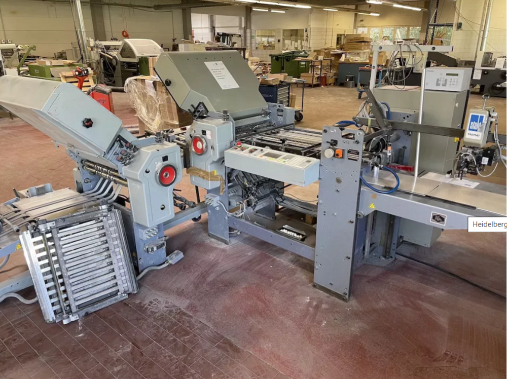 FOLDING MACHINES