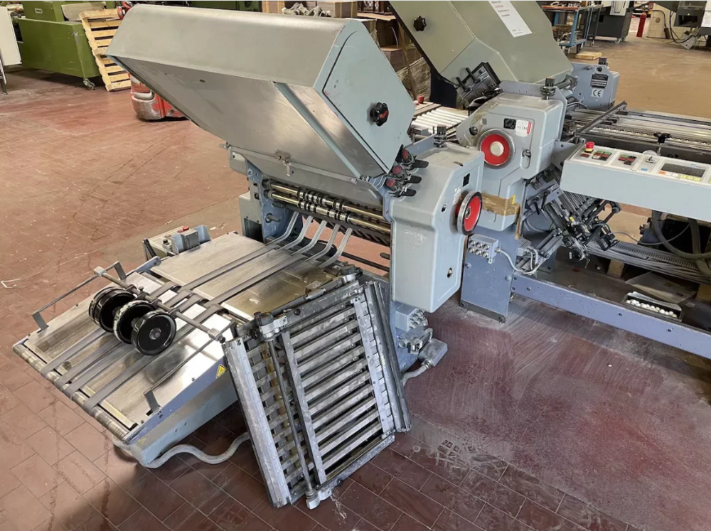Stahl 52 4+4 With Tremat Feeder - Machine Type: Folding Machine