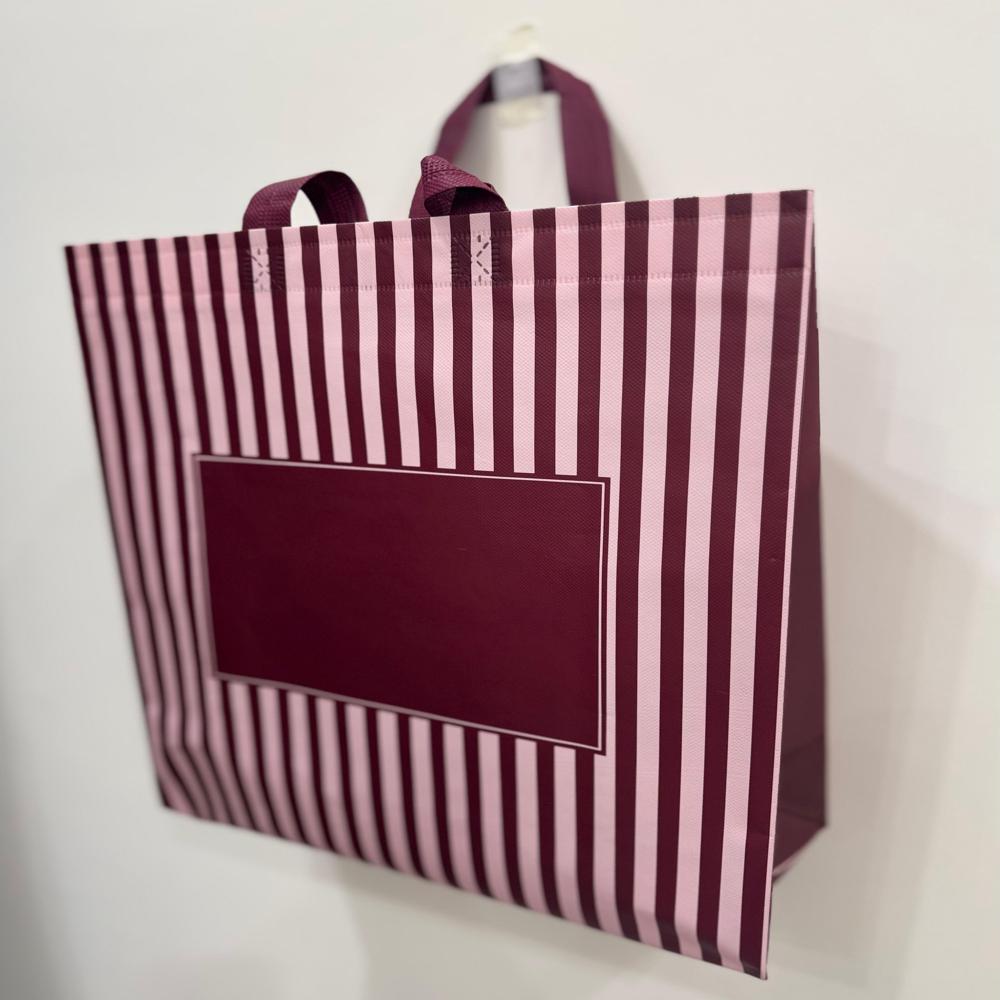 Plain Non Woven Bags - Color: White