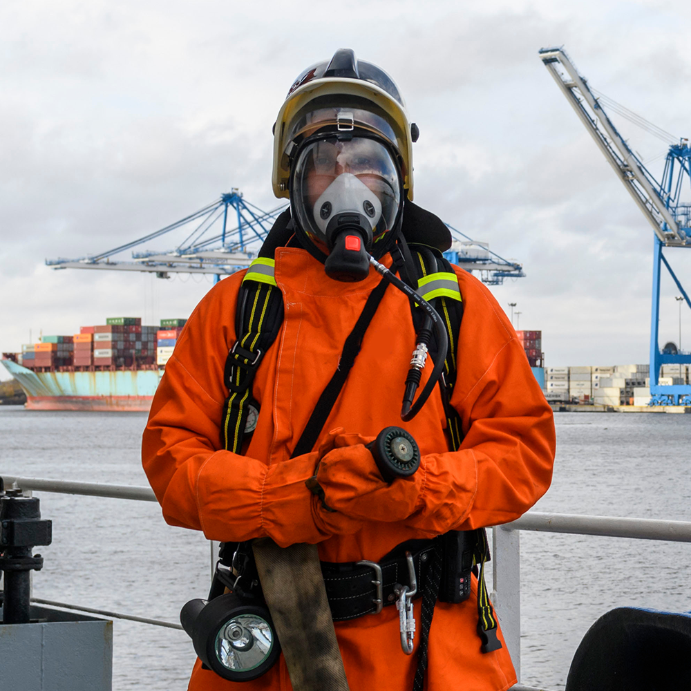 Komico Leather Safety Shoes - Color: Black