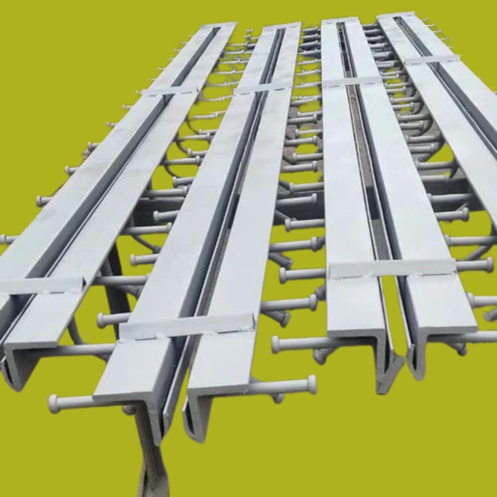 Strip Seal Expansion Joint - Accuracy: Na Mg