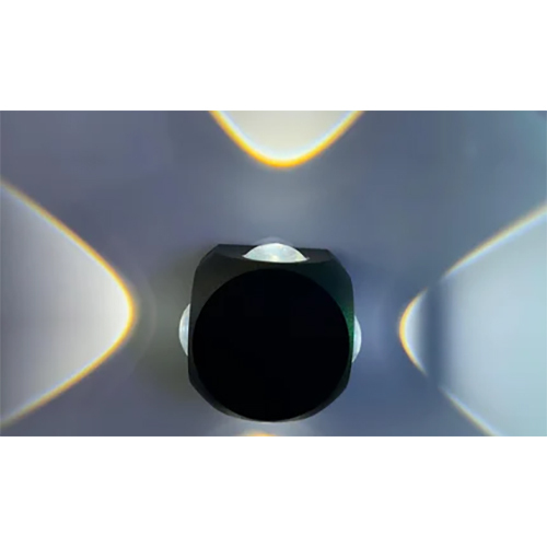 4 Way Outdoor Light - Color: Cool White