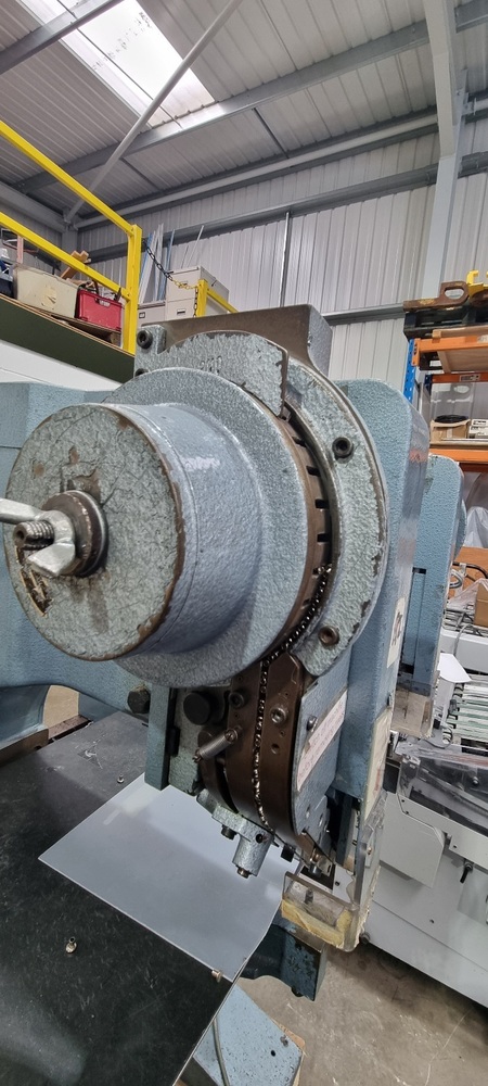Hang Rivetting Machine - Manufacturing Year: 1999
