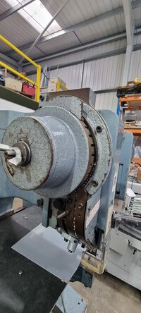 HANG RIVETTING MACHINE