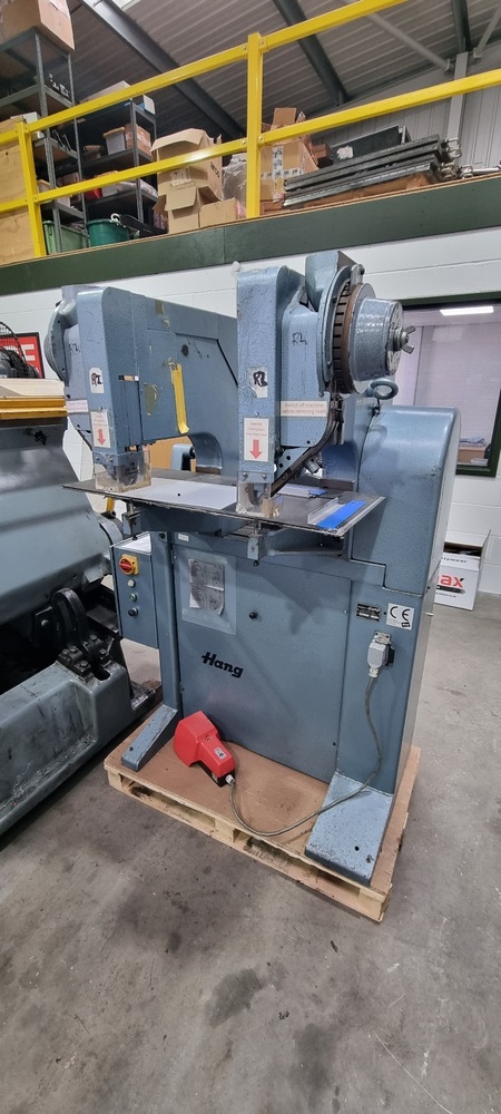 Hang Rivetting Machine - Manufacturing Year: 1999
