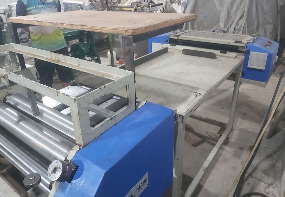 Mark Top Gluer - Machine Type: Binding Machine