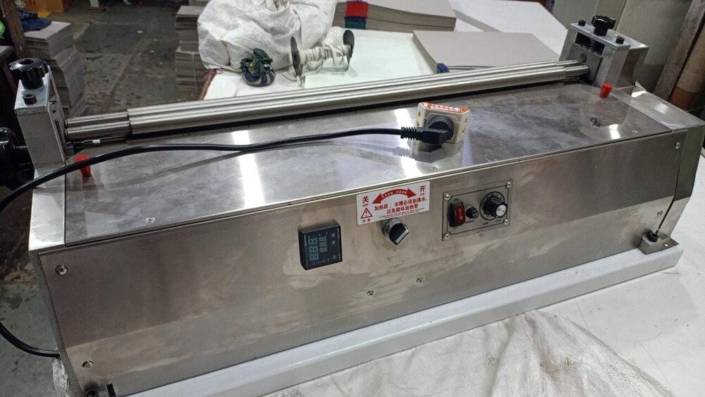 Hot Melt Glueing Machine (China New)