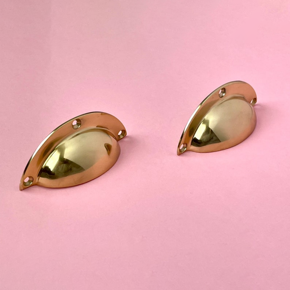 Whisper Brass Lip Pull Handle | Cup Handle | Shell Pull | Kitchen Handle | Replacement Drawer Handle | Cupboard Handle - Color: Matte Gold