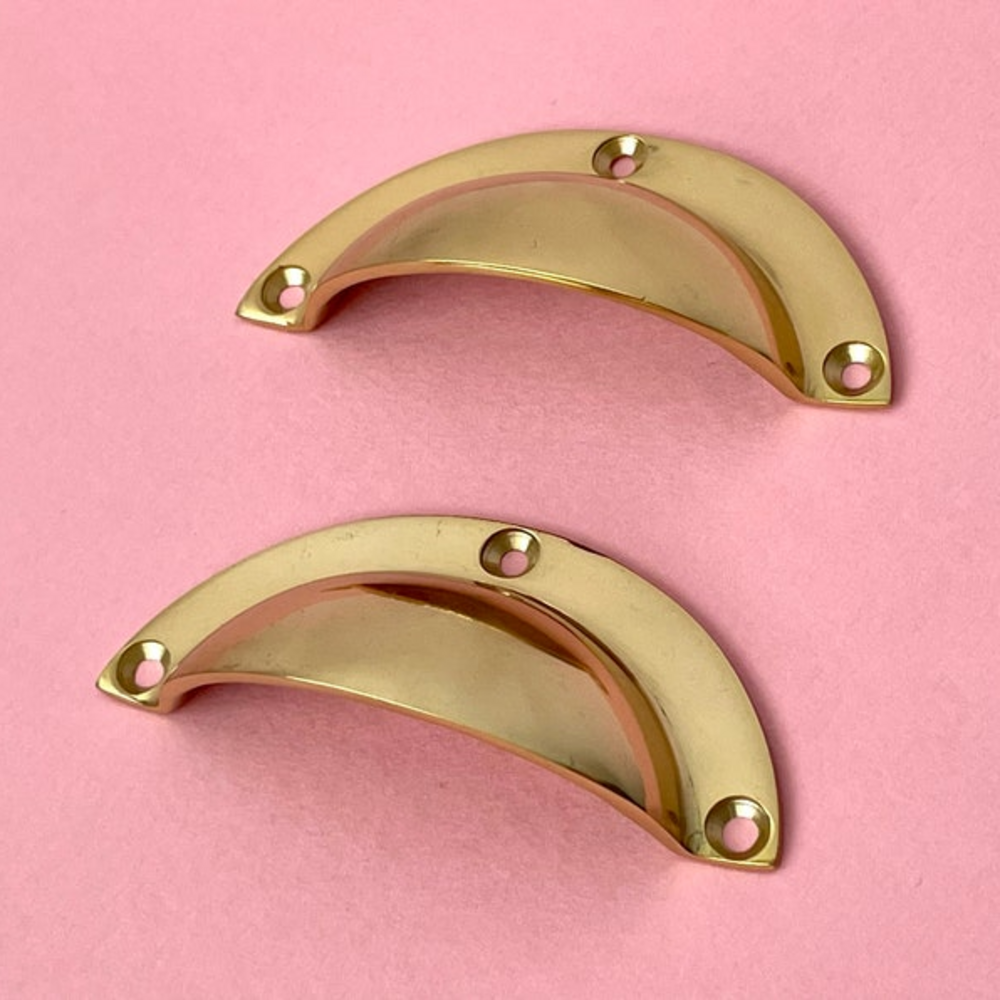 Whisper Brass Lip Pull Handle | Cup Handle | Shell Pull | Kitchen Handle | Replacement Drawer Handle | Cupboard Handle - Color: Matte Gold