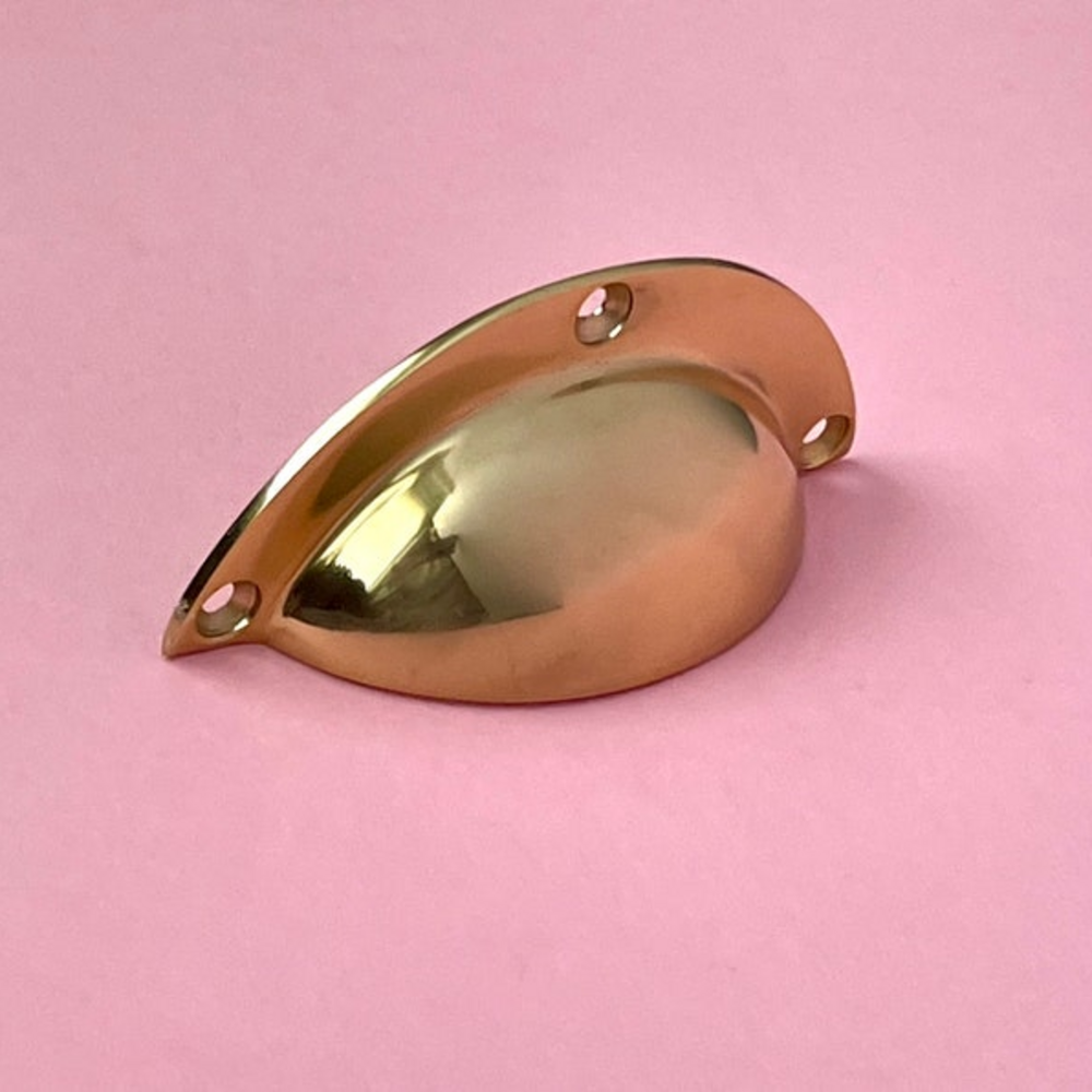 Whisper Brass Lip Pull Handle | Cup Handle | Shell Pull | Kitchen Handle | Replacement Drawer Handle | Cupboard Handle - Color: Matte Gold