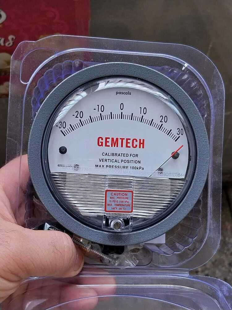 Model G2300-10cm Gemtech Differential Pressure Gauge Range 5-0-5 Cm W.c - Color: White / Black